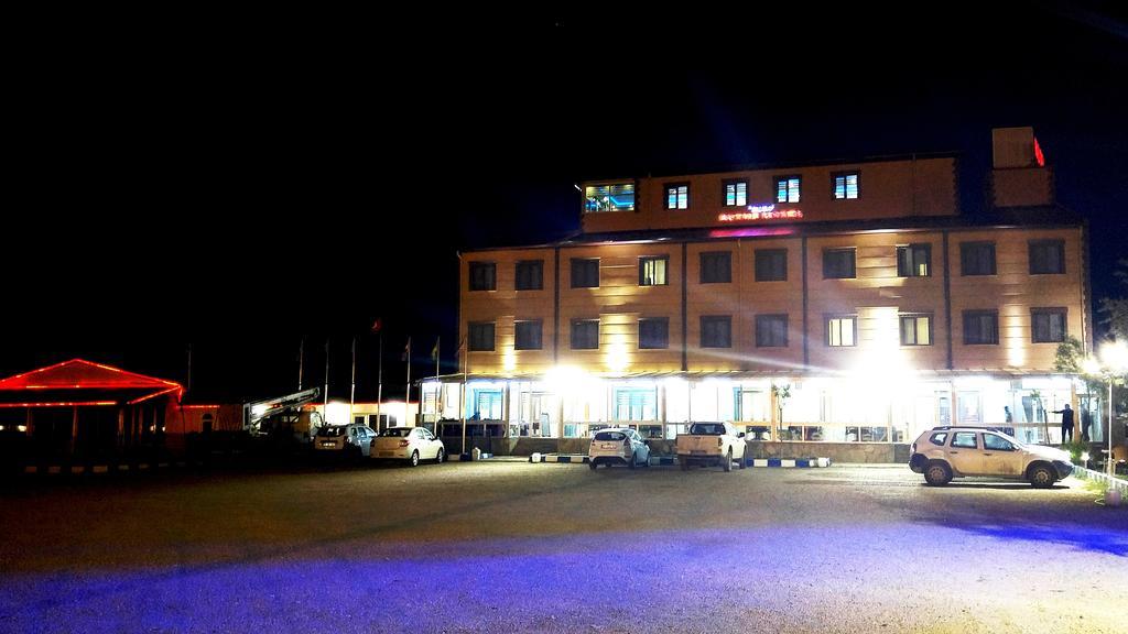 Butik Ertur Hotel Dogubayazit Ngoại thất bức ảnh